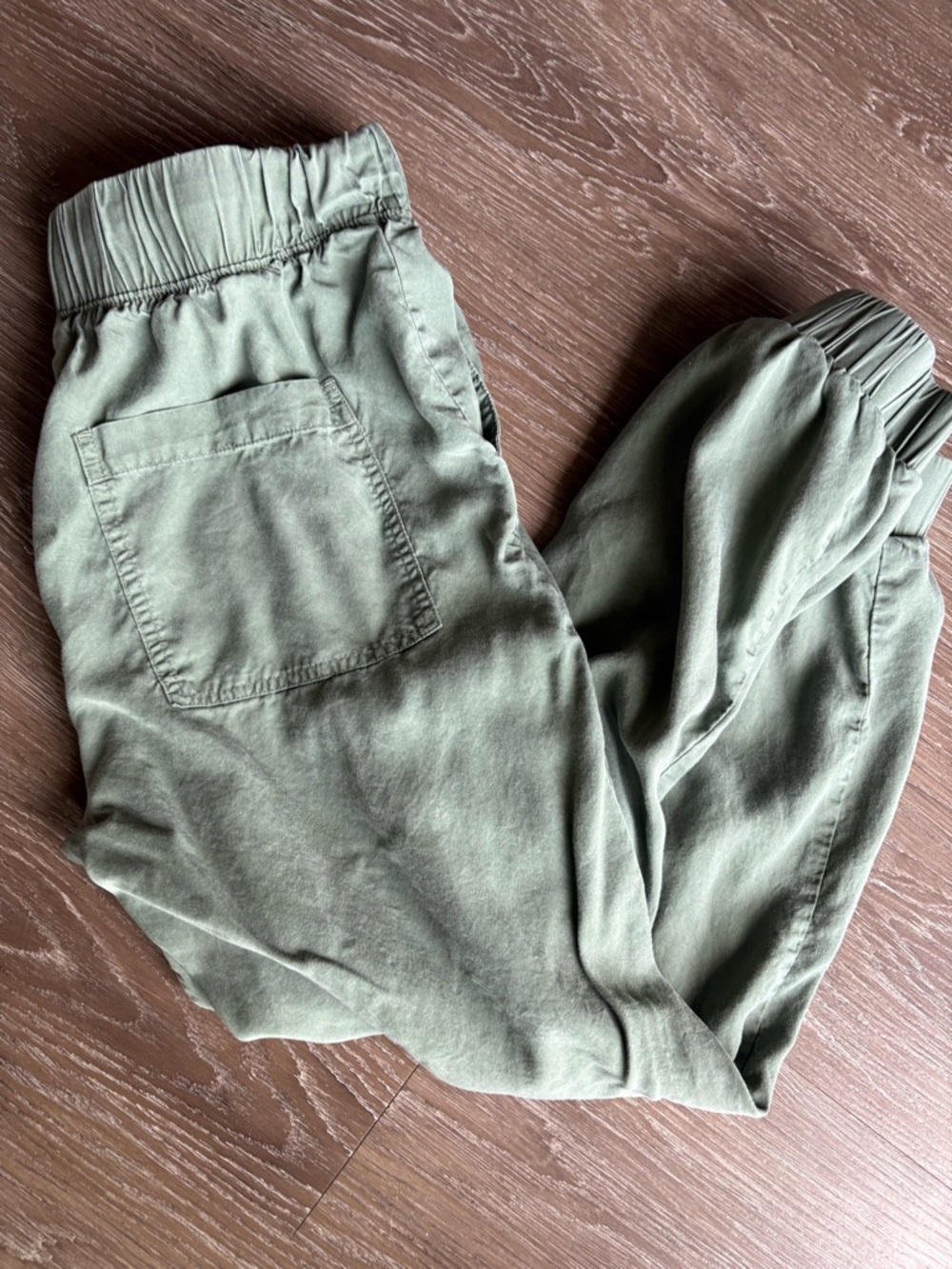 Universal threads Green pants- medium